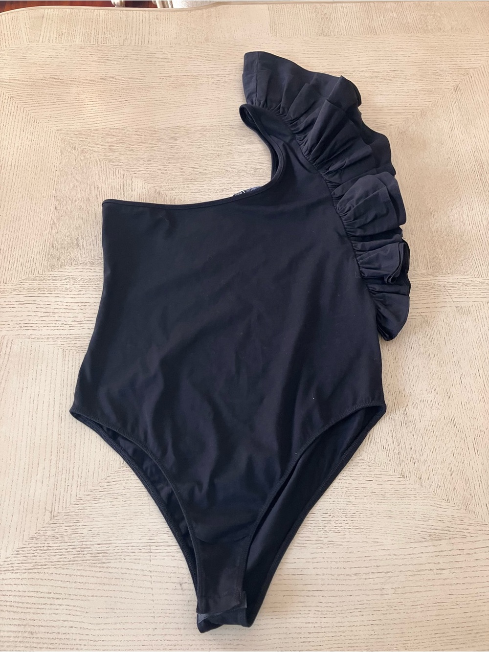 Bundle : Zara Black Ruffle One Sleeve Bodysuit, H&M off the Shoulder Top
